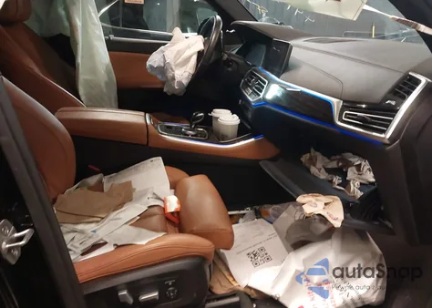 2021 BMW X5 xDrive40I z USA, uszkodzony, nr VIN 5UXCR6C01M9F92531